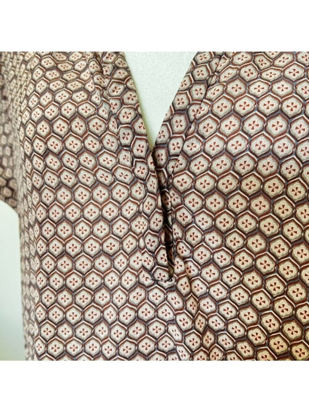 Joie Silk Top Size M Chic Lightweight Quiet Luxury Workwear Capsule Wardrobe - Picture 5 of 11